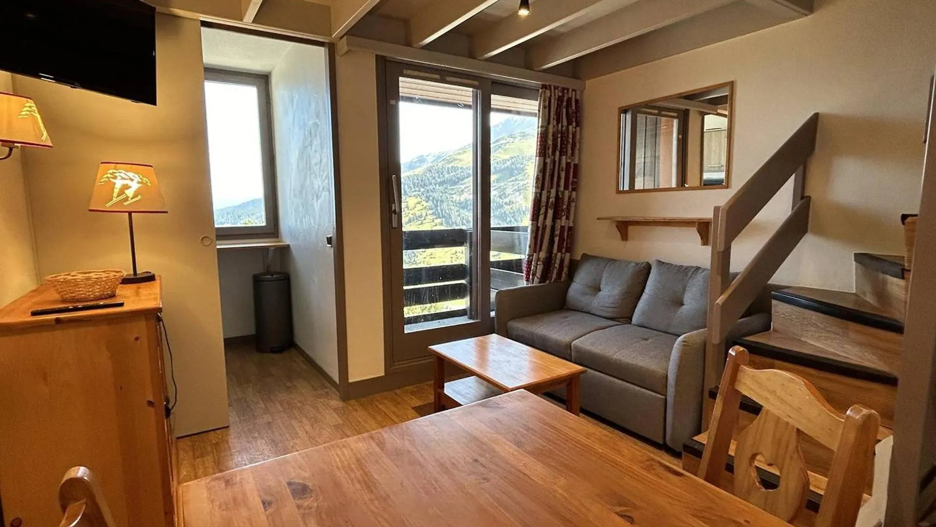 Apartment Duplex Renove Au Pied Des Pistes A Meribel, 7 Couchages - Fr-1-355-233 Les Allues